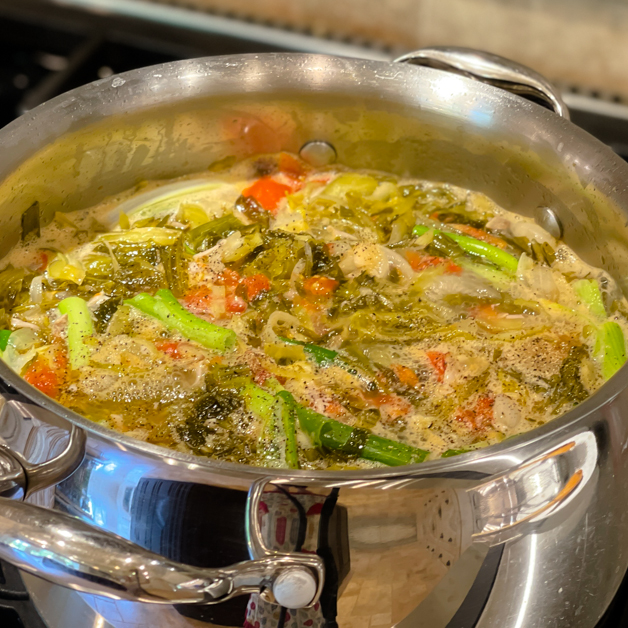 Fermented mustard green soup dua cai chua